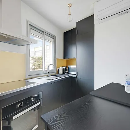 דירה A C 2p With Terrace And View Of *