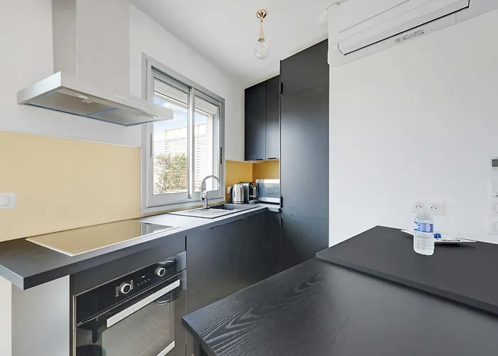 דירה A C 2p With Terrace And View Of *