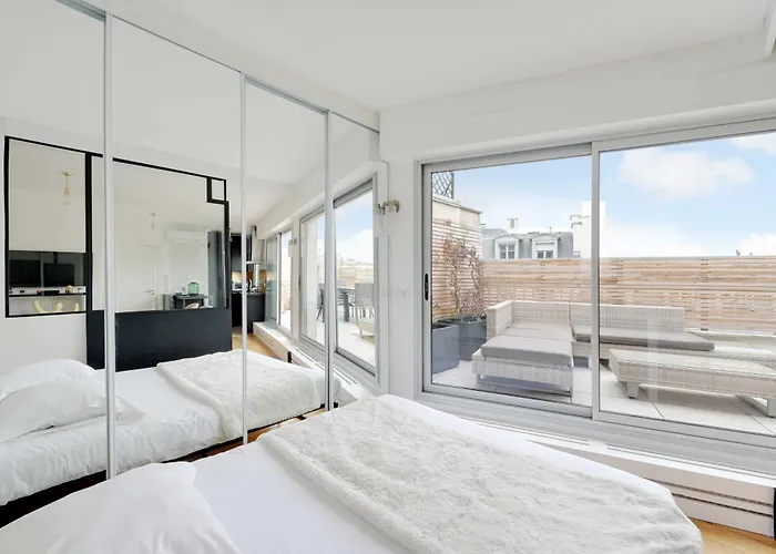 A C 2p With Terrace And View Of דירה פריז