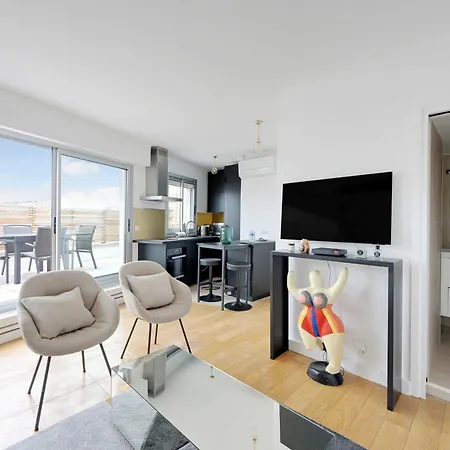 Apartament A C 2p With Terrace And View Of *